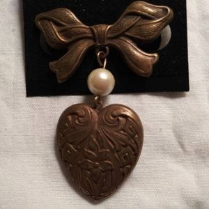 VINTAGE BRASS HEART BROOCH